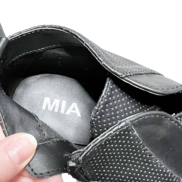 MIA Cristie Women’s Black & White Faux Leather Slip On Wedge Sneaker Ankle Boot - Picture 12 of 16